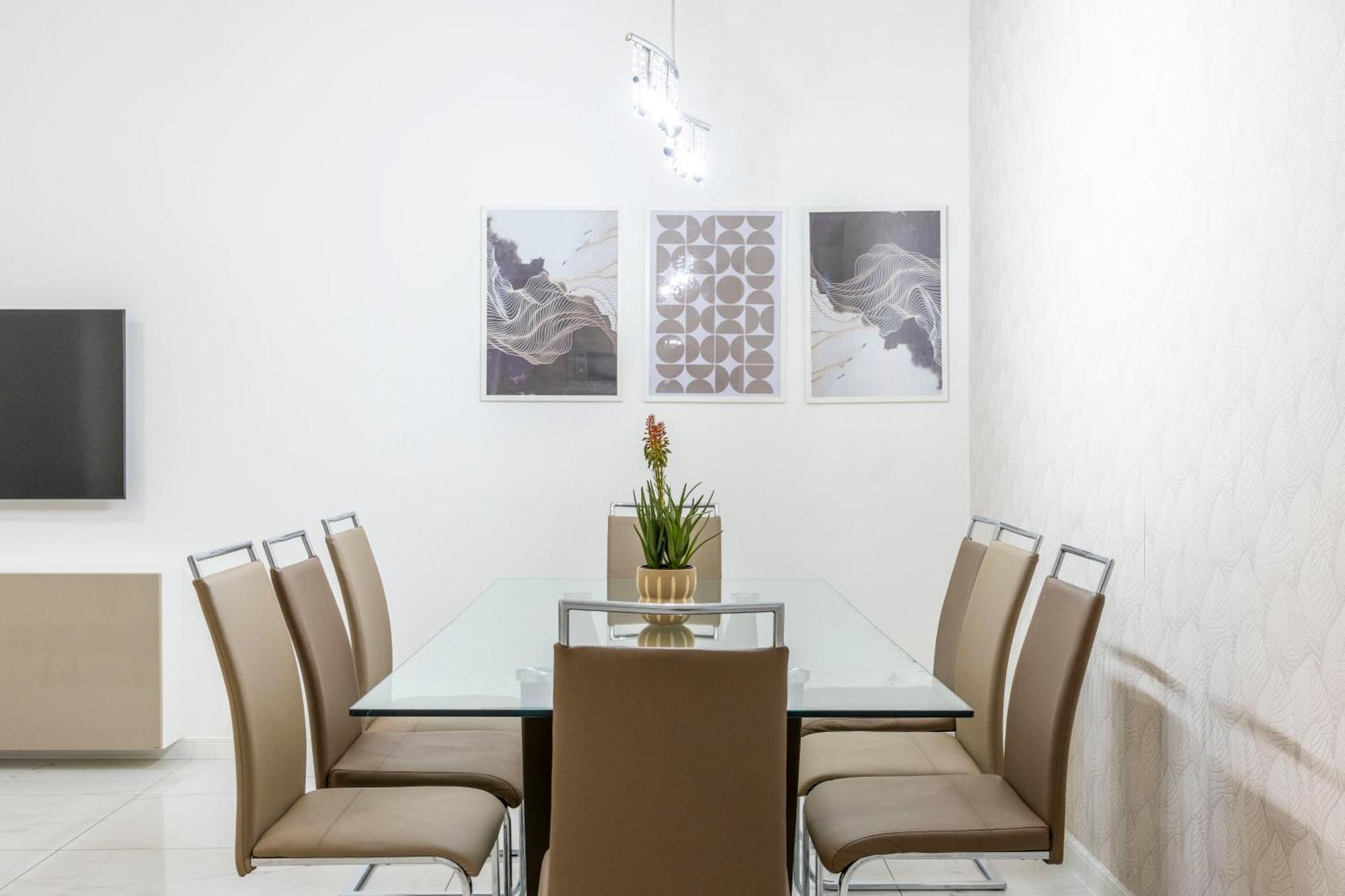 Exclusive Downtown Dream Home By Prestige Gallery — Photos 1